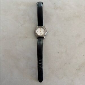 Vintage Seiko Titanium Quartz Women’s Watch – Gold Markers, Black Leather SM100